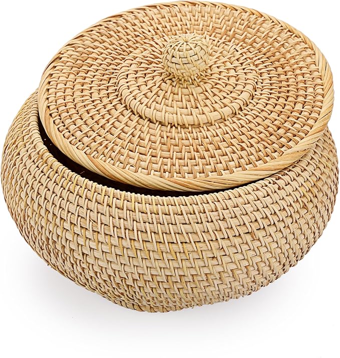 Hipiwe Round Rattan Basket Box with Lid Hand-Woven Wicker Basket Bin Tray Multi-Purpose Picnic Food Bread Storage Basket Decorative Box for Home Bathroom Shelf Organizing, Small