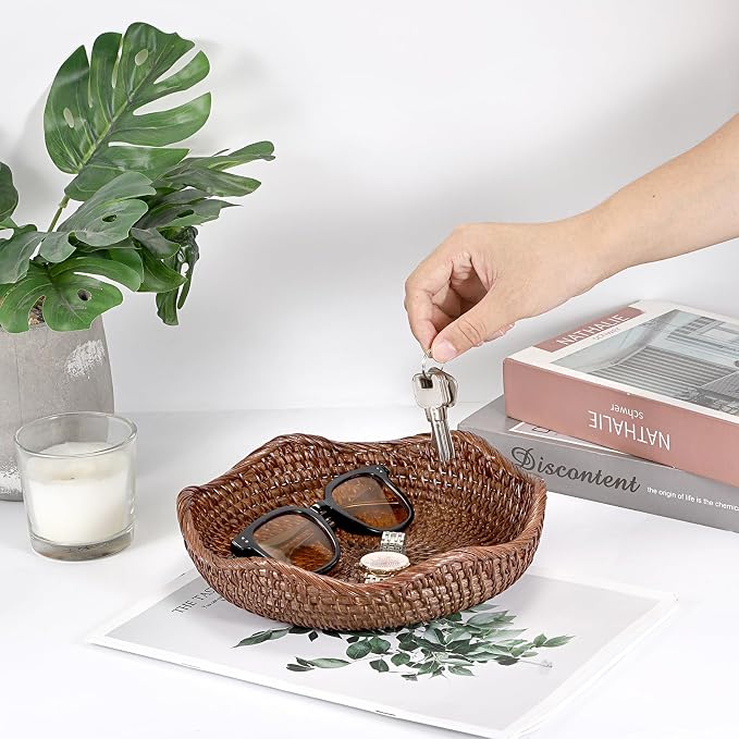 Hipiwe Decorative Key Bowl 8.5" Round Basket Bowl Handwoven Rattan Basket | Wicker Storage Basket Decorative Basket for Entryway Coffee Table Livingroom Fruit Bread Serving Tray, Brown
