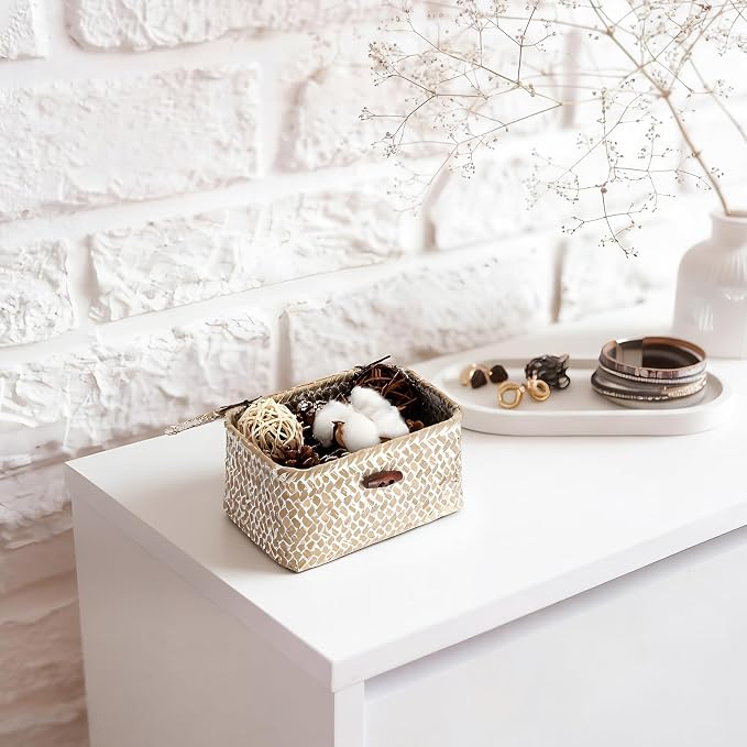Hipiwe Wicker Shelf Basket Box Mini Seagrass Baskets with Lid,6.1"x4"x3.3" | Tabletop Basket Organizer for Shelf Bathroom Home Decor, Key Basket Holder Box for Entryway, Whitewash