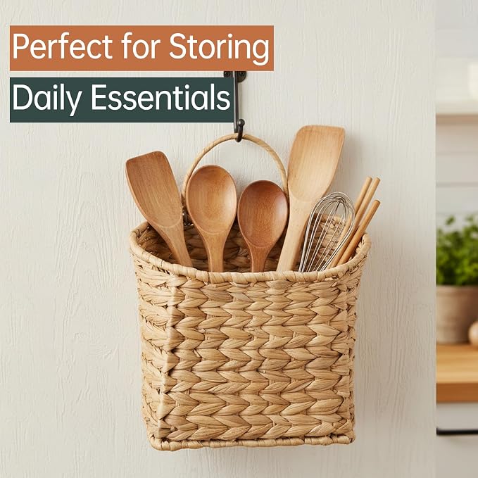 Coeusy Set of 2 Hanging Basket, Wicker Wall Basket for Door,Mail,Flower,Planters, Natural Water Hyacinth Storage Basket for Garden Farmhouse Home Decor