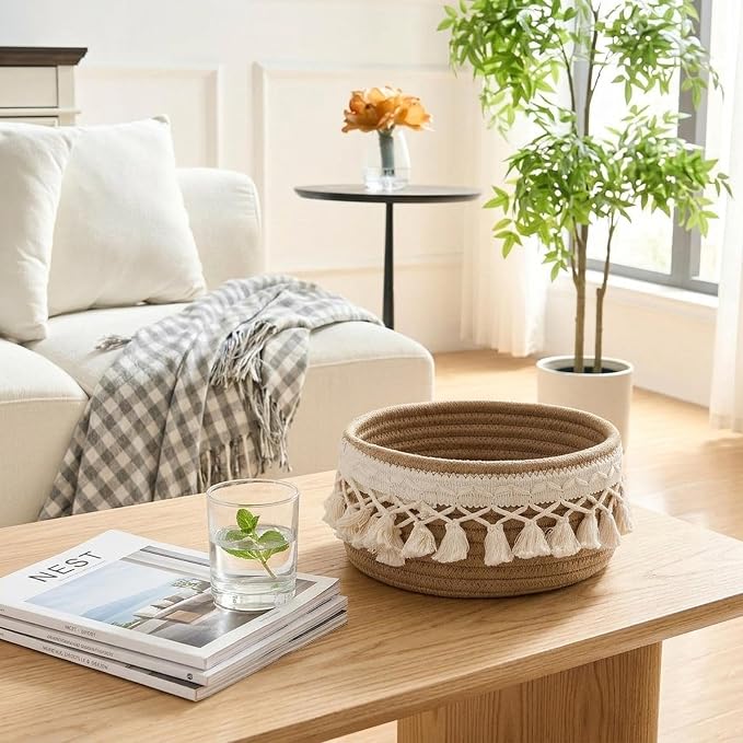 predolo Sundries Storage Basket Rope Handwoven Decorative Organizer Multipurpose Basket Suitable for Living Room Bedside Table Pantry, M 20cmx20cmx10cm