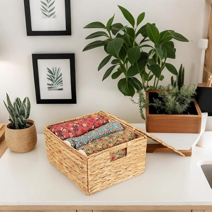 Wicker Storage Baskets with Lids,Multi-size 3 Pack Natural Water Hyacinth Wicker Nesting Baskets,Decorative Storage Ratten Boxes for Organizing,Storage,and Gifts
