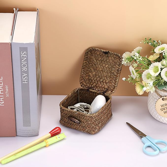 Hipiwe Mini Seagrass Basket Box Wicker Shelf Baskets with Lid, 3.5"x3.5"x2" | Small Handwoven Decorative Box, Natural Storage Basket for Organizing Key Candy, Home Decor