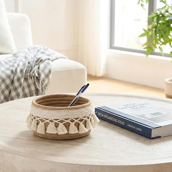 predolo Sundries Storage Basket Rope Handwoven Decorative Organizer Multipurpose Basket Suitable for Living Room Bedside Table Pantry, S 15cmx15cmx8cm