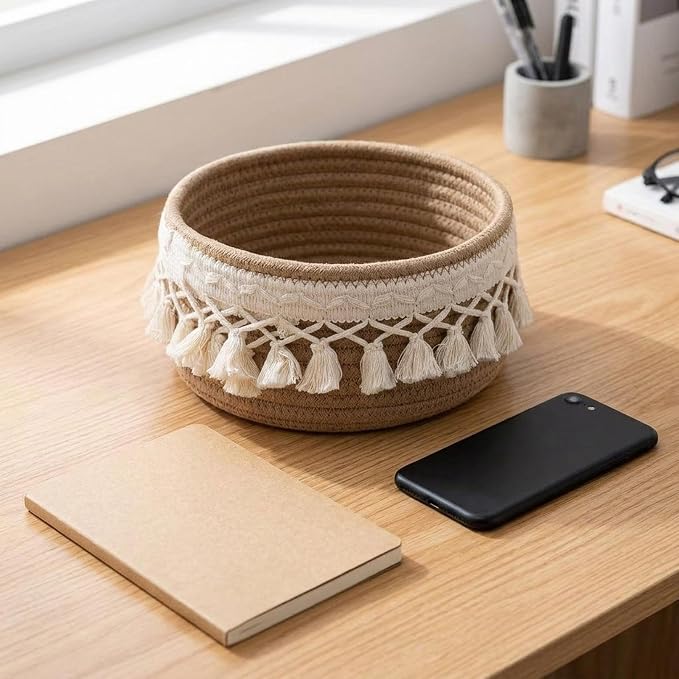 predolo Sundries Storage Basket Rope Handwoven Decorative Organizer Multipurpose Basket Suitable for Living Room Bedside Table Pantry, M 20cmx20cmx10cm