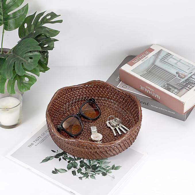 Hipiwe 10" Round Key Tray for Entryway Table Handwoven Wicker Basket Bowl | Decorative Basket Bowl for Cake Bread Fruit Serving Tray Handwoven Basket Tray for Kitchen Coffee Table Bathroom