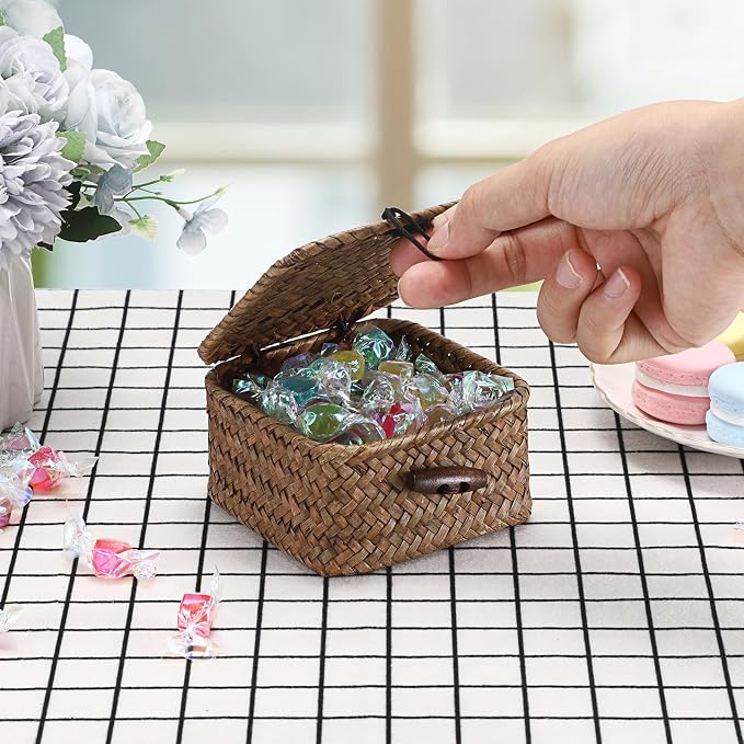 Hipiwe Mini Seagrass Basket Box Wicker Shelf Baskets with Lid, 3.5"x3.5"x2" | Small Handwoven Decorative Box, Natural Storage Basket for Organizing Key Candy, Home Decor