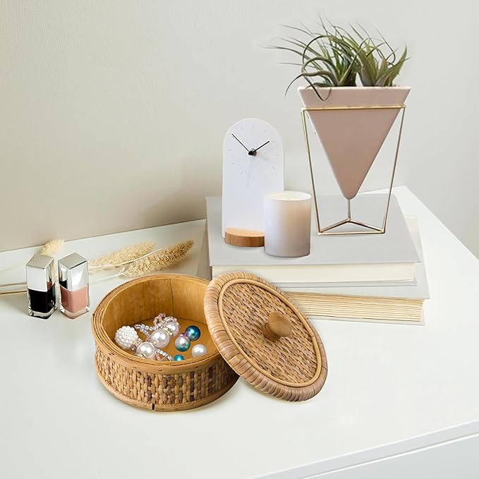 SOFE Small Round Rattan Box with Lid, Decorative Storage Boxes, Rattan Storage Basket for Jewelry, Candies, Snacks, Keys, Desktop Farmhouse Woven Boxes for Decor, 5.7 Inches