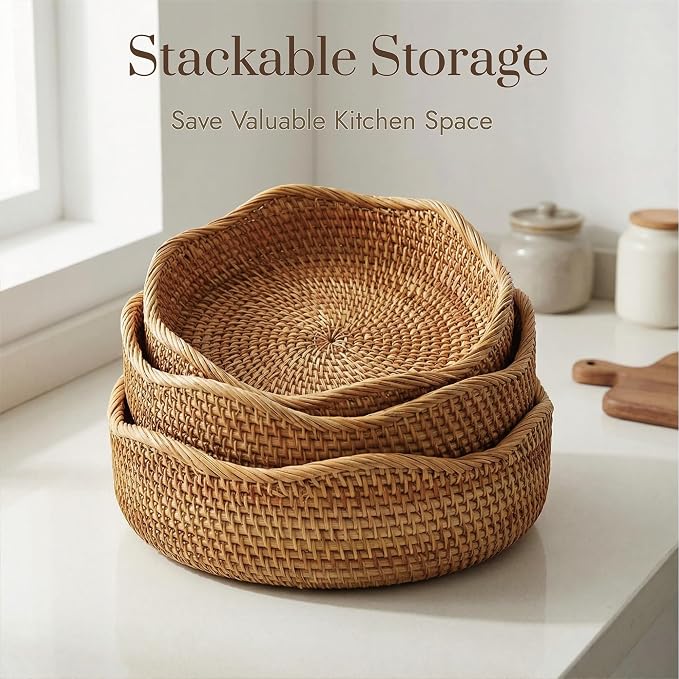 YANGQIHOME Rattan Bread Basket, Round Fruit Baskets, Wicker Storage Bowls, Natural Woven Serving Basket Bowls, Decorative Baskets for Kitchen Counter Organizing (Natural M)
